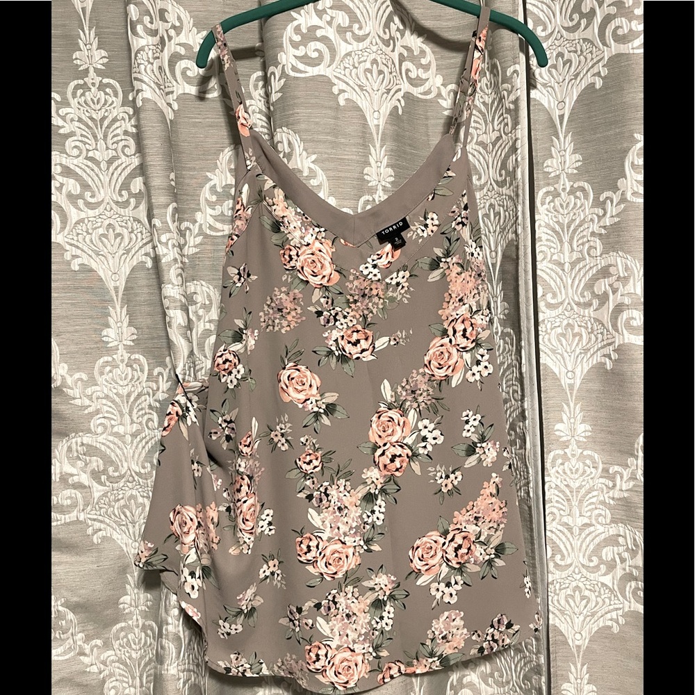 New Torrid tank size 2x